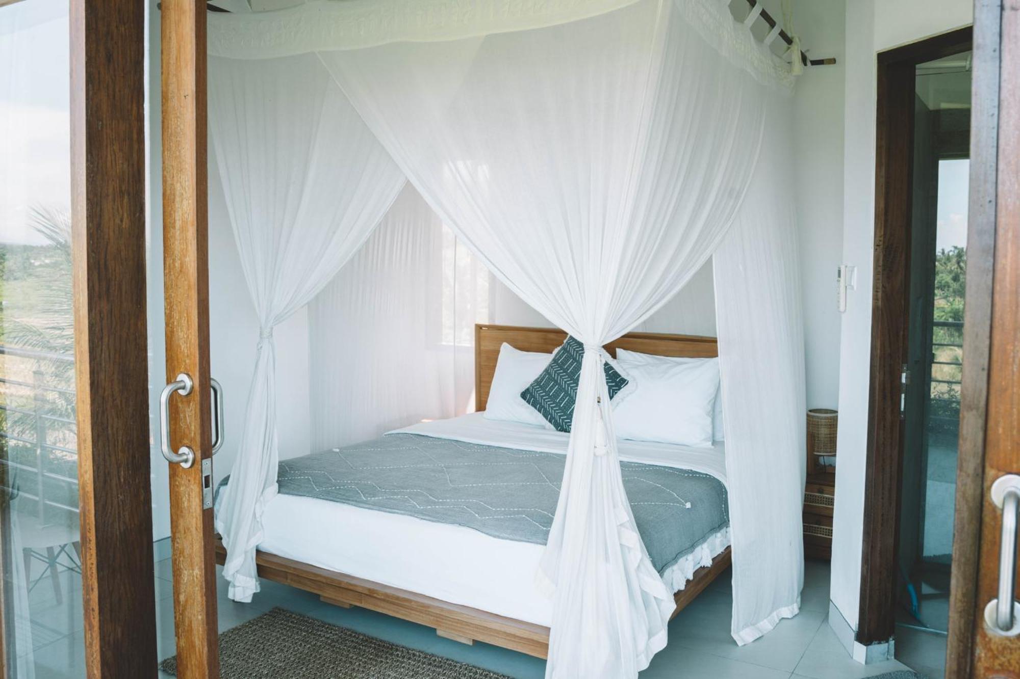 Three Palms Surf & Stay Medewi Airsatang Εξωτερικό φωτογραφία